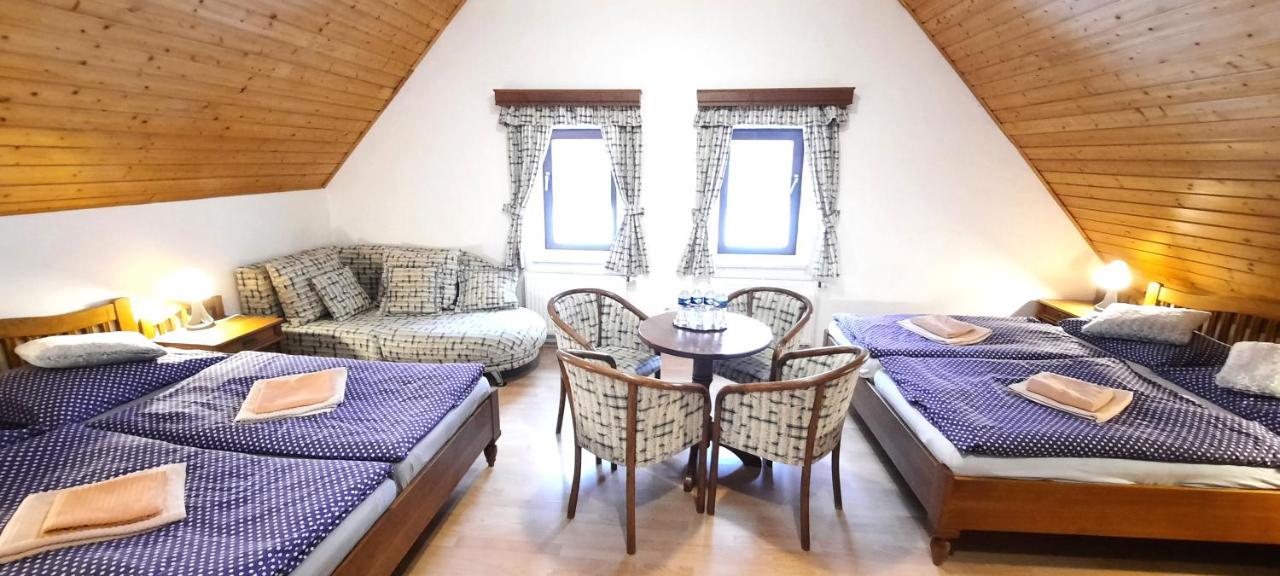 Hotel Perla Jizery Josefŭv Dŭl Exterior foto