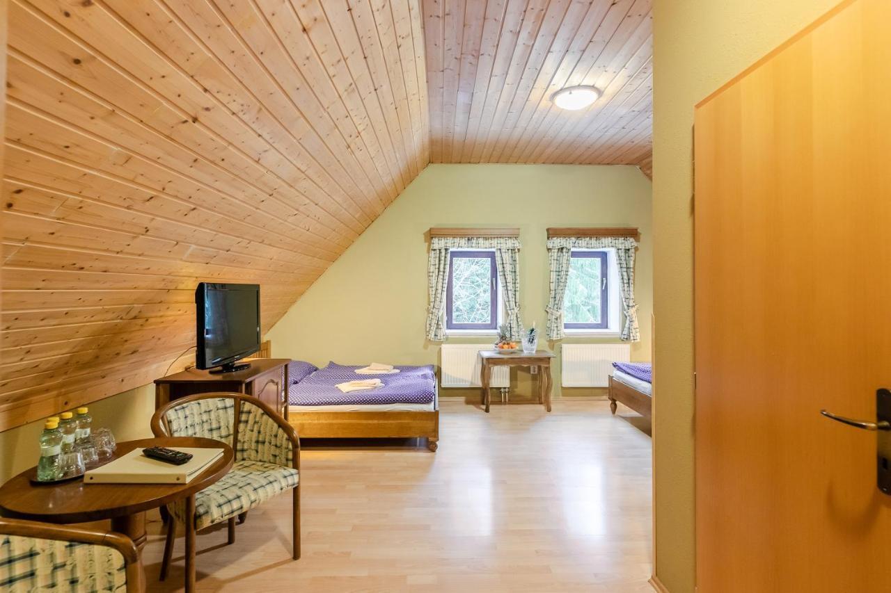 Hotel Perla Jizery Josefŭv Dŭl Exterior foto